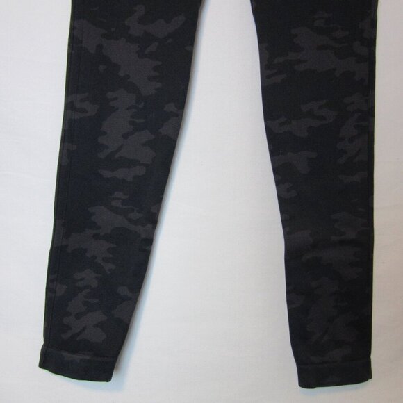 Spanx Ankle Leggings Women's Medium Black Gray Camo Comfy Athletic - Picture 3 of 6
